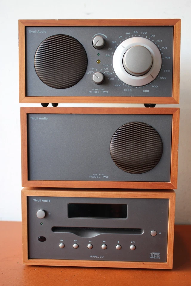 Tivoli Audio Henry Kloss Model Two AM/FM Stereo & Model CD Tabletop Radio System - Image 2 of 4