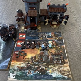 LEGO Pirates of the Caribbean Whitecap Bay 4194 100% Complete With Posters