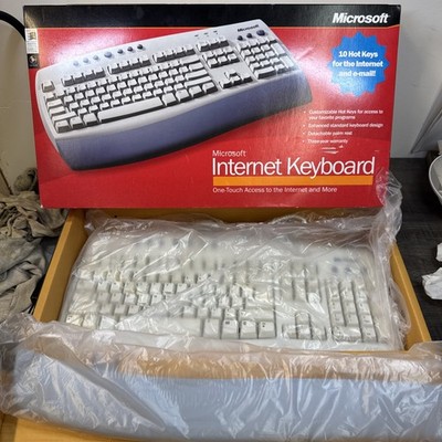 Microsoft Internet Keyboard X05-52211 New in Box Ps/2 Vintage Wired No CD