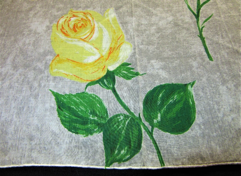 Vintage Hankie HERMOSO Rosa Floral Gris Telón de Fondo Enrollado a Mano ¡Belleza! Foto 2 de 3