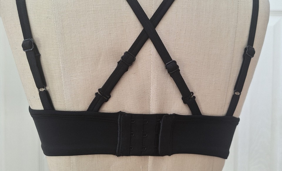 GYMSHARK Womens Exo Strappy Sports Bra Black Size M NWT eBay