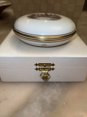 Vintage Augarten Wien Rathaus Austria  Eugen  Porcelain Trinket Box