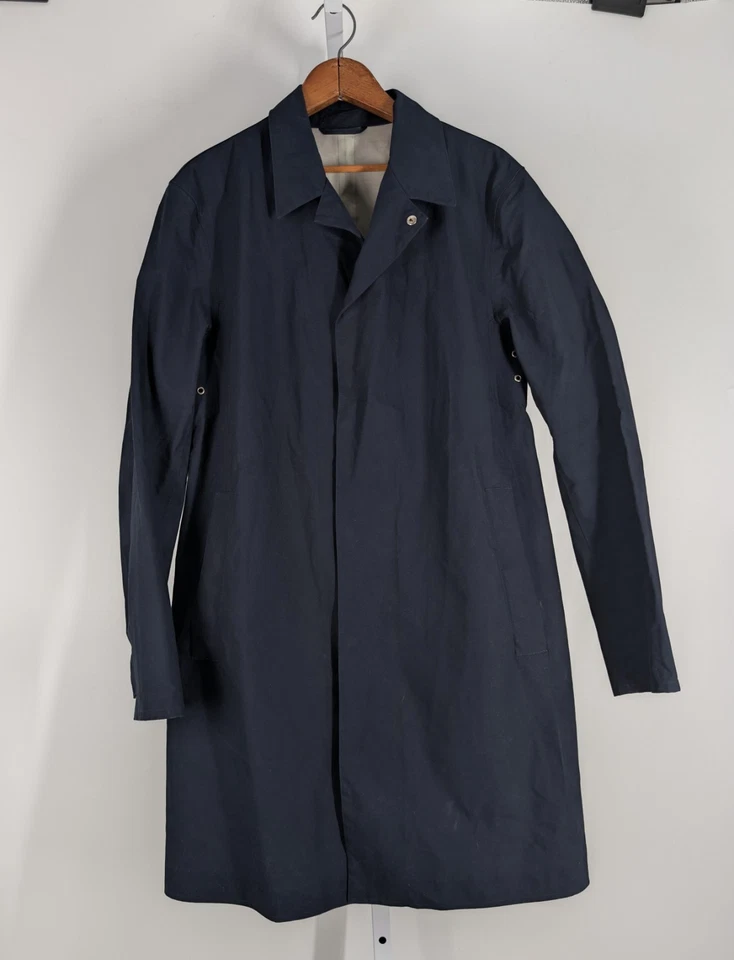 Abrigo Theory Halen Smithfield Costura Grabada Mac M Para Hombres Azul Marino Trench Lluvia Chaqueta 42" Foto 2 de 4