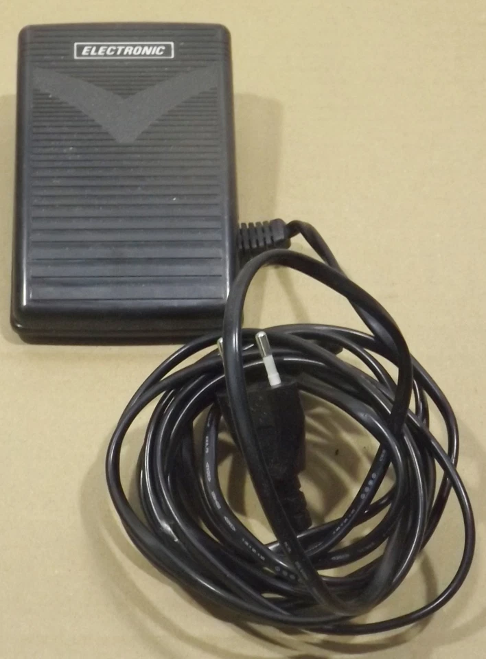 Controlador De Velocidad Eléctrico Singer Starter Mod. 4C-326C 220/40V Máx 0,7A - Imagen 2 de 4