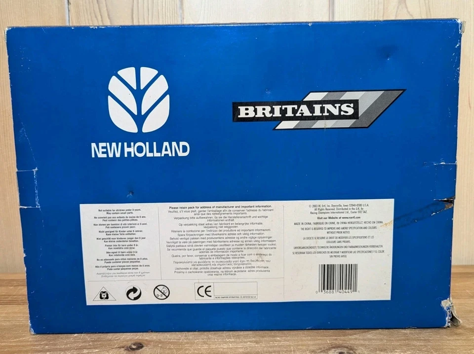 BRITAINS 1/32 Scale NEW HOLLAND CX880 COMBINE with Grain Head #9973852 NIB - Image 4 of 4