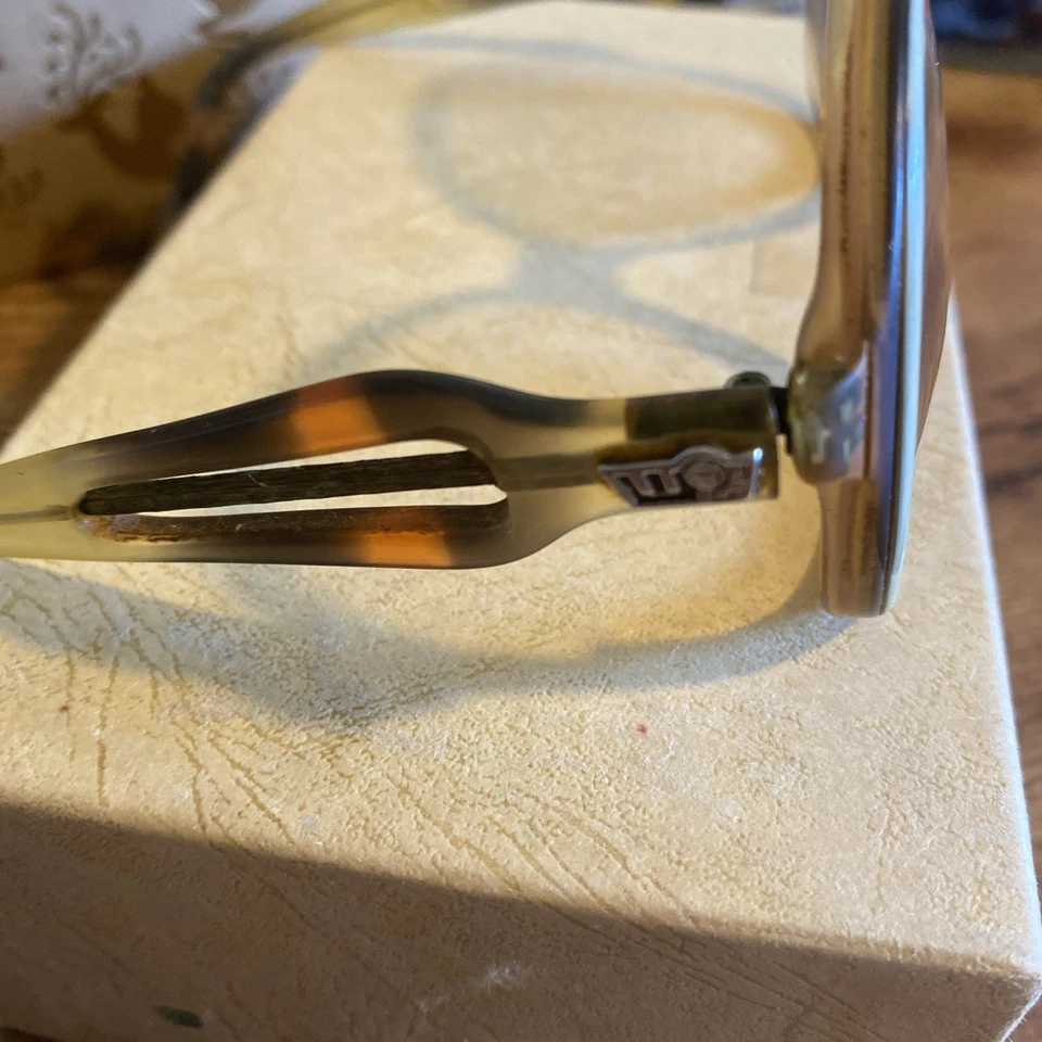 Vintage 70s 80s Drop Arm Eyeglasses Frames Oversized Hipster Orange Peach Moose - Image 4 of 4