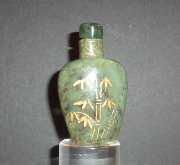 中国风翡翠鼻烟壶| eBay 中国风翡翠鼻烟壶| eBay