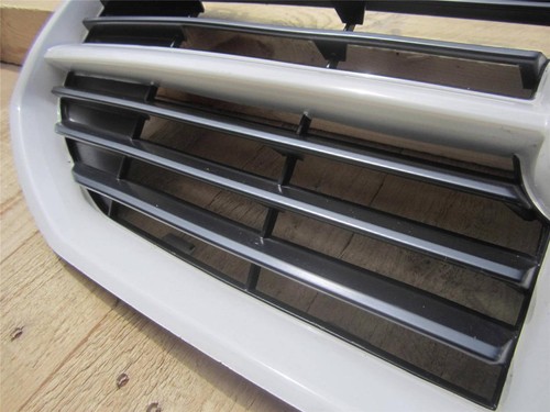 OEM 2007-2012 Dodge Caliber Front Grille Grill Stone White PW1 68050326AA - Picture 6 of 10
