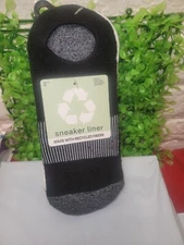 2 Pairs of Unisex Sneaker Liner Socks Black+White Made With Recycled Fibers