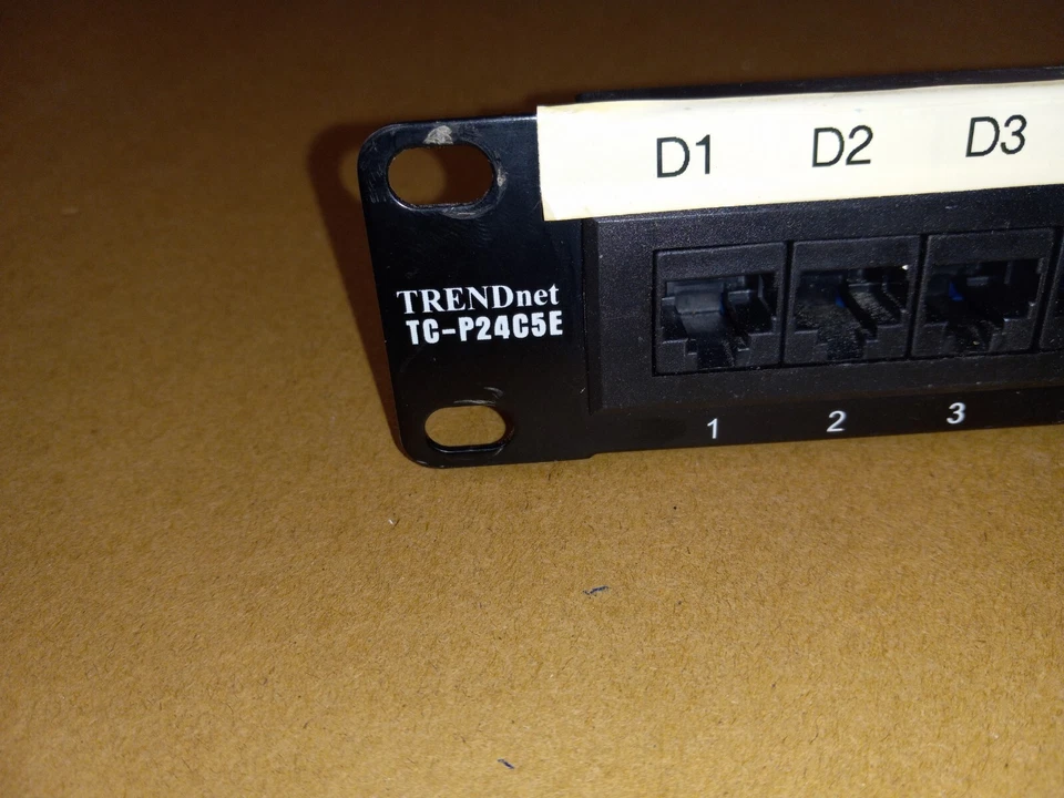 TRENDnet TC-P24C5E Patch Panel 24 Ports *READ DESCRIPTION* - Image 3 of 4