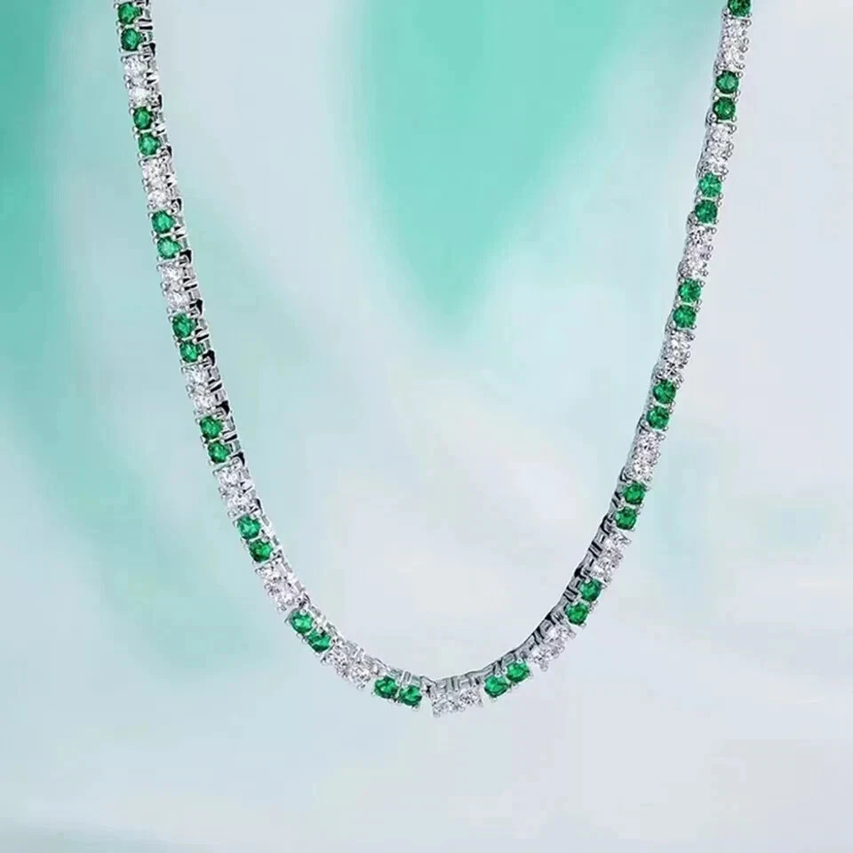 Collar tenis esmeralda simulada redonda de 16 quilates enchapado en oro blanco de 14 k para mujer Foto 2 de 3