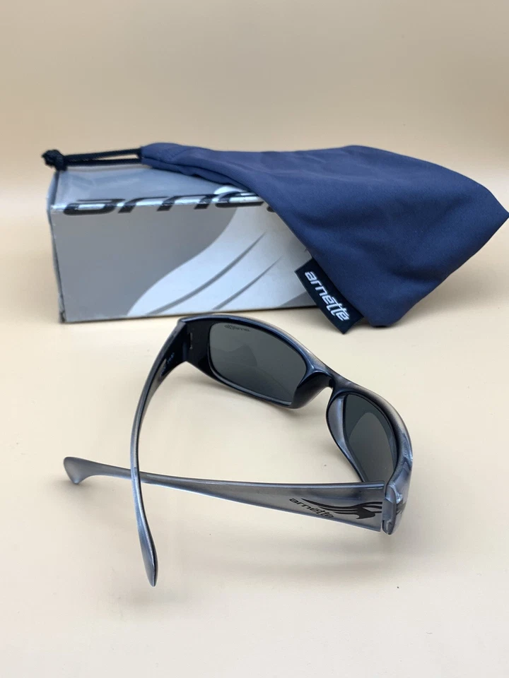 Gafas de sol para hombre Arnette AN4041 316/87 con marco cristalino polarizado Foto 3 de 4