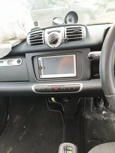 SMART FORTWO COUPE 2007-2024 SAT. NAV. UNIT - Image 3 of 3
