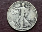1943 WALKING LIBERTY HALF DOLLAR 90% SILVER .50¢ UNITED STATES   (A273)