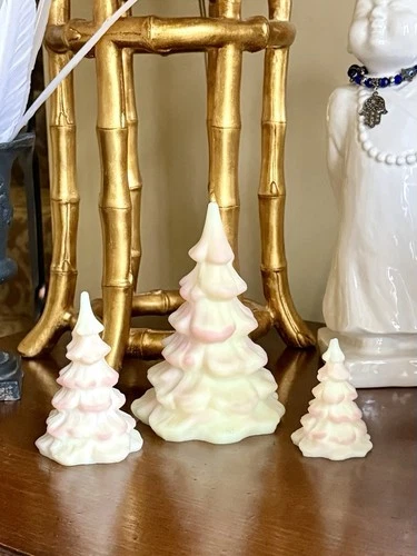 Vintage Fenton Art Glass Set Of 3 Pink Glass Christmas Tree Figurines