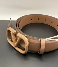 Valentino Garavani Tone-On-Tone VLogo Unisex Belt – Poudre Tone – Made in Italy