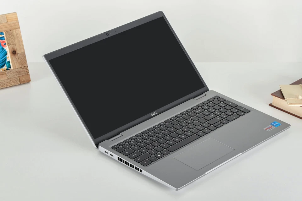 DELL Latitude 5520 - 15,6' FHD IPS - i7 11gen bis 64GB RAM/2TB SSD NVMe W11 PRO - Bild 3 von 4