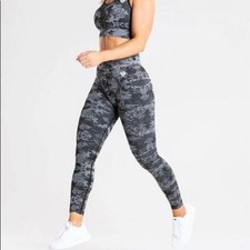 WOMEN'S BEST Camo Seamless Leggings. Black M