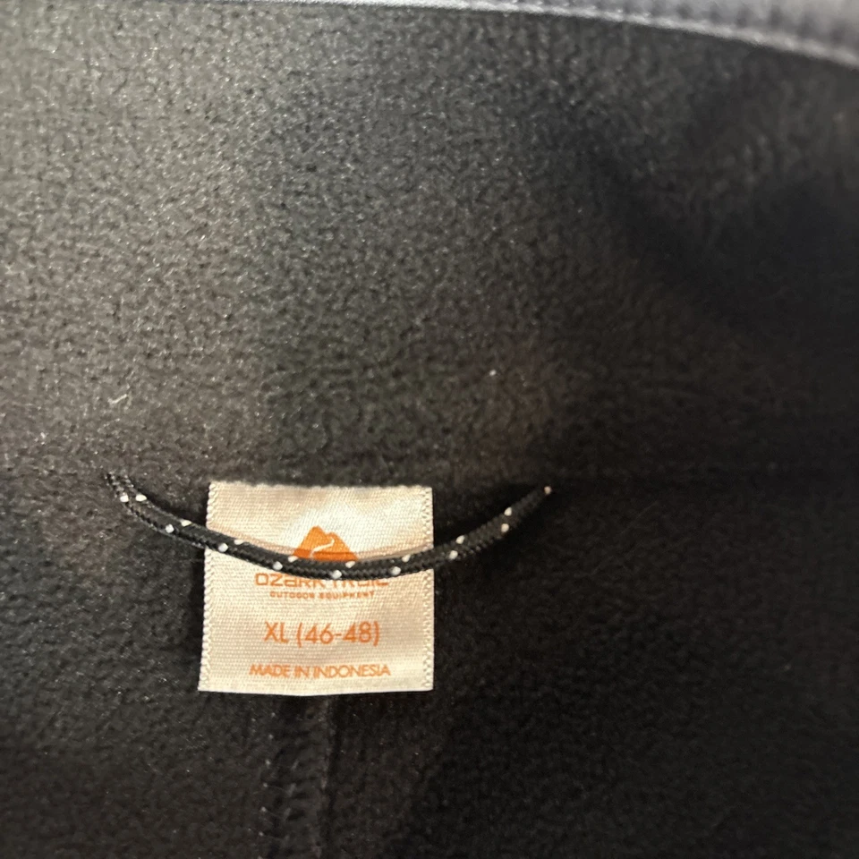 Men's Ozark Softshell Gray Jacket XL with Hand Warming Pockets Black Lining - Image 3 of 4