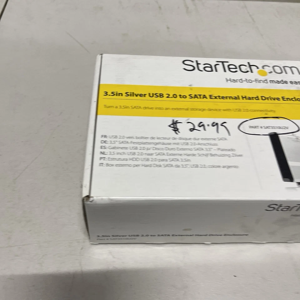 StarTech InfoSafe SAT3510U2V 3.5" USB 2.0 IDE/SATA Ext Hard Drive Enclosure - Image 2 of 4