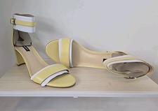 Nine West Womens Block Heel Size 9.5 Butter Yellow Leather Block Heel