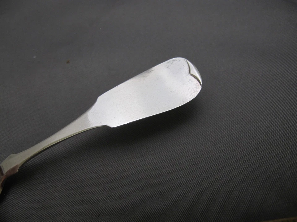 Old PHILADELPHIA Fiddle Coin Silver SALT SPOON-James WATTS-Shell Bowl-No Mono - Image 3 of 4