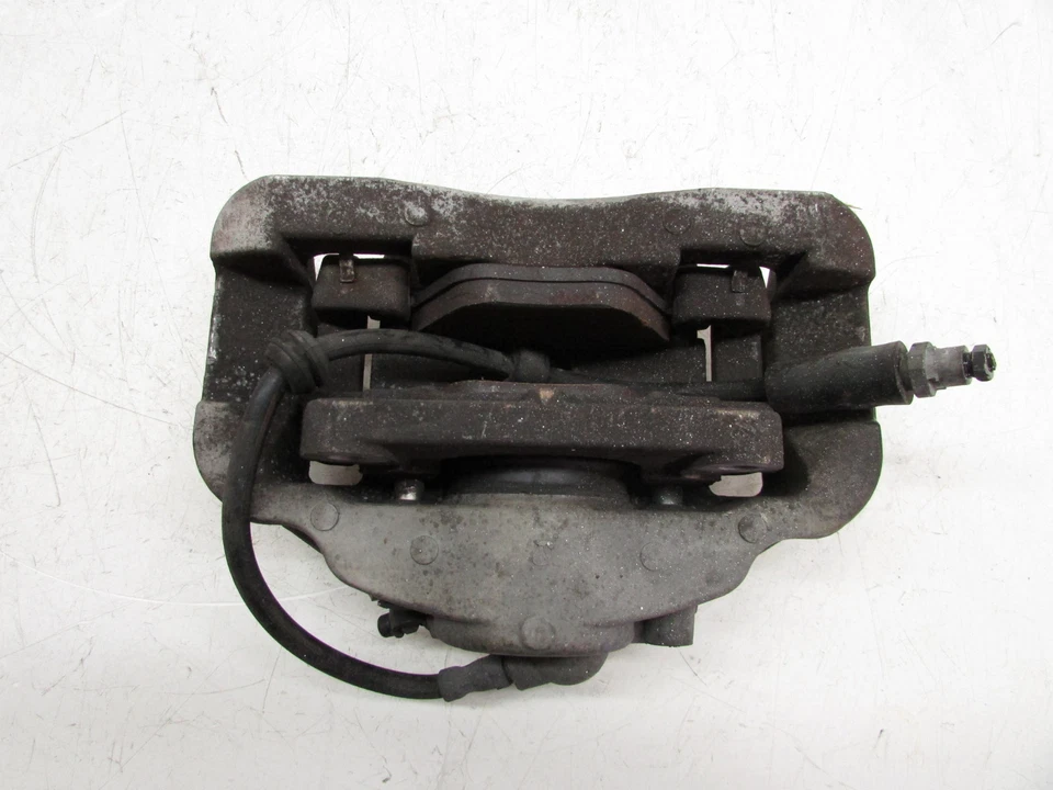 2007 BMW 525XI 530XIT FRONT LEFT BRAKE CALIPER OEM 04 05 06 07 - Image 2 of 4