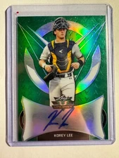 K172,257 - 2019 Leaf Valiant Green Prismatic #BAKL1 Korey Lee #/99 Auto