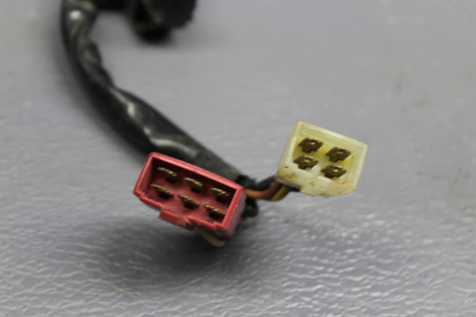 Honda CBR600F 1987-1990 caja de fusibles *sin tapa* #2 Foto 4 de 4