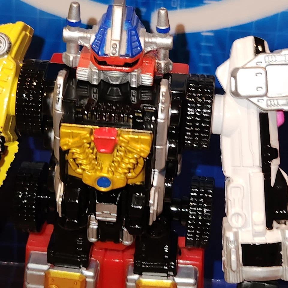 NUEVO Fuera de Caja 2006 Power Rangers Operation Overdrive Megazord 7" Figura y Espada Foto 2 de 4