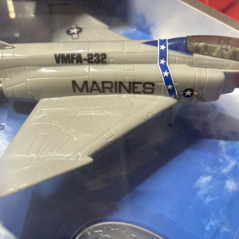 NEW RAY Sky Pilot Collection 1:72 Scale VFA-232 Fighter Plane 21303 NIB marines - Image 3 of 4
