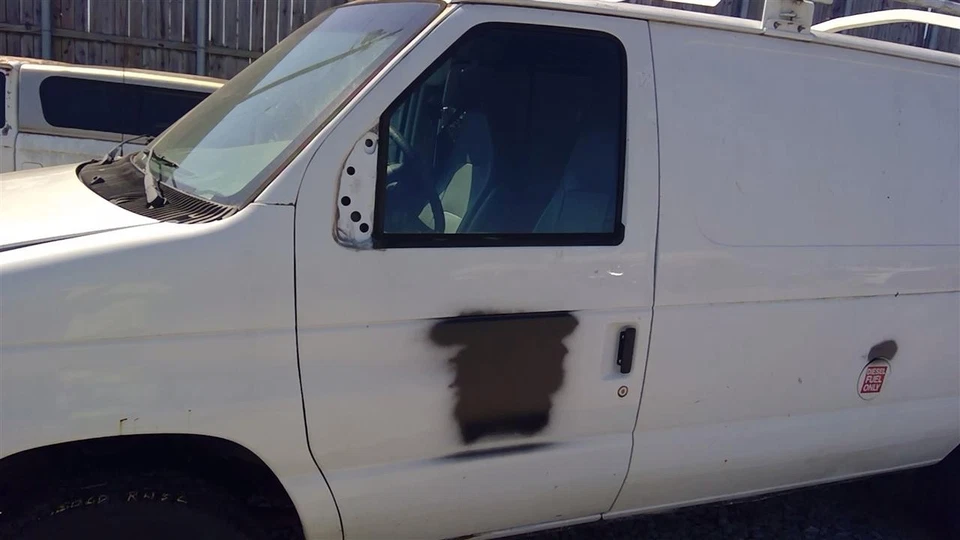 Módulo de control del motor usado (ECM) se adapta a: Ford E350 2007 Van Mod de control electrónico Foto 2 de 4