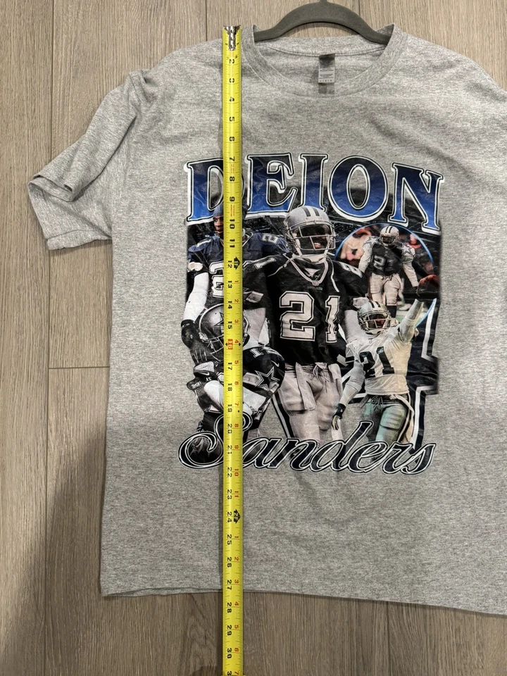 Camiseta Para Hombre NFL Dallas Cowboys Deion Sanders Gris Grande Gráfico Camiseta Foto 4 de 4