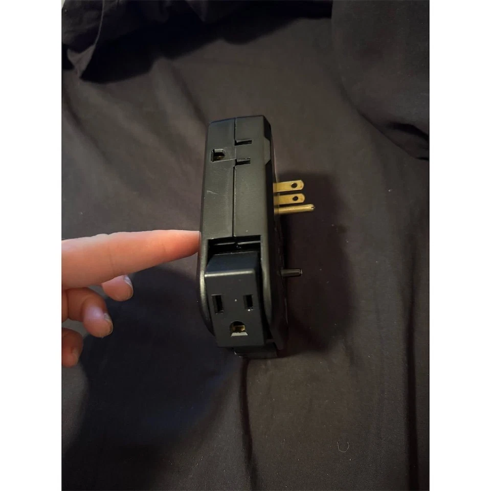 Tripp Lite 3-Outlet Portable Surge Protector Power Strip Black - Image 2 of 4