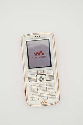 Sony Ericsson W800i - entsperrt - voll funktionsfähig - guter Zustand - nur Akku