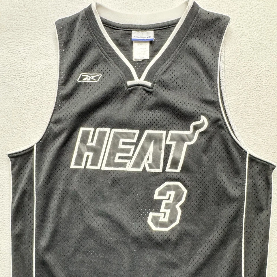 Dwyane Wade Miami Heat Reebok Jersey Medium White Hot Playoffs Vintage NICE! - Image 2 of 4