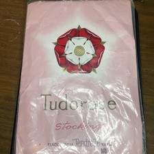 Vintage Tudor Rose. Seam Free expanding top.