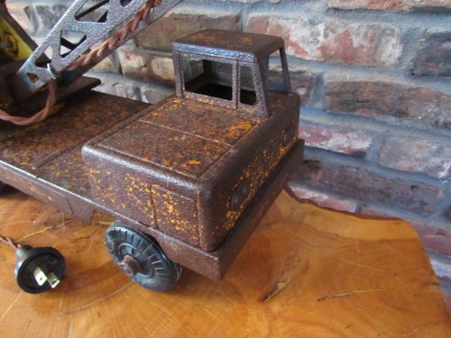 💡De colección Nylint Acero Prensado Juguete Grúa Camión Tractor Luz Lámpara de Mesa Arte en Metal - Imagen 12 de 17
