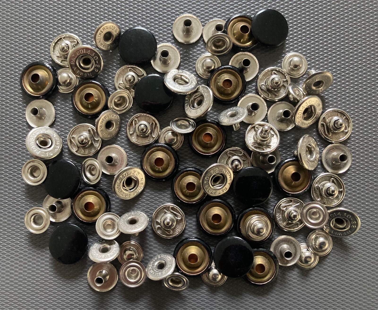 20 Newey Press Stud Fastener Snaps 15.4mm Tops Pat. 20143022 eBay