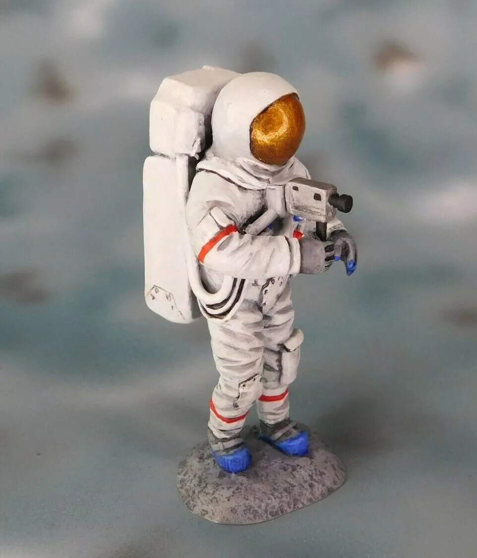 Astronaut NASA Painted Miniature Figurines MiniaturesTin 54mm 1/32