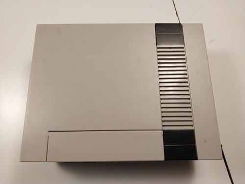 Nintendo Entertainment System NES Console Lot 2 Controllers, Cables - Picture 3 of 9