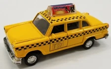 M) Die Cast Classic New York City Old Fashion Yellow Taxi Cab Toy Model 4.5"