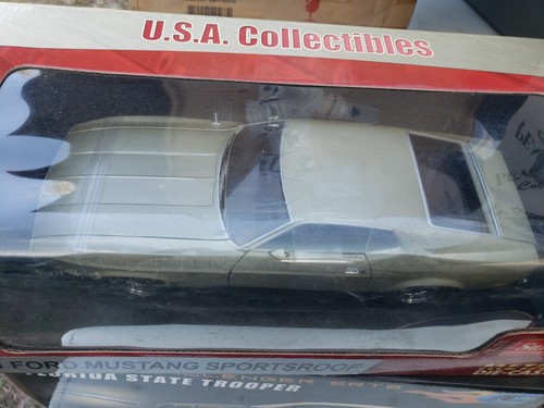 Sunstar 1971 Ford Mustang Sportsroof Diecast car 1:18 scale diecast model car  - Picture 11 of 12