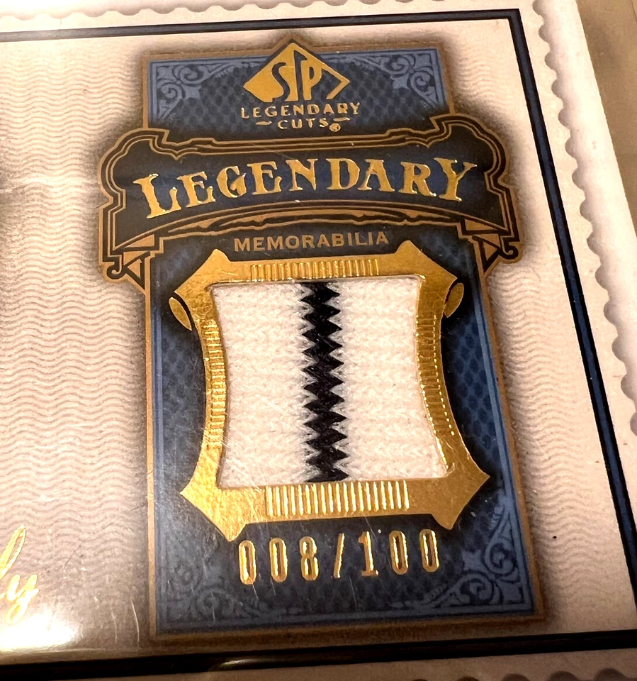 Parche a rayas usado UD SP Don Mattingly 2009 juego #8/100 Foto 2 de 3