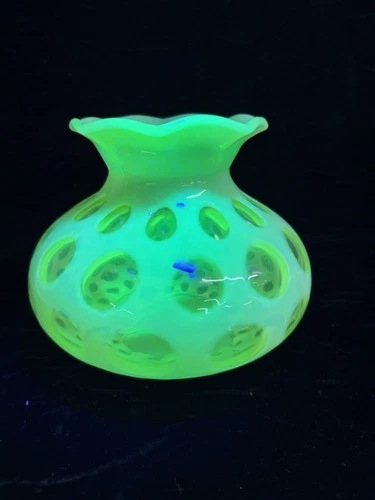 Vaseline Uranium Glass Coin Dot Vase Believe To Be Fenton