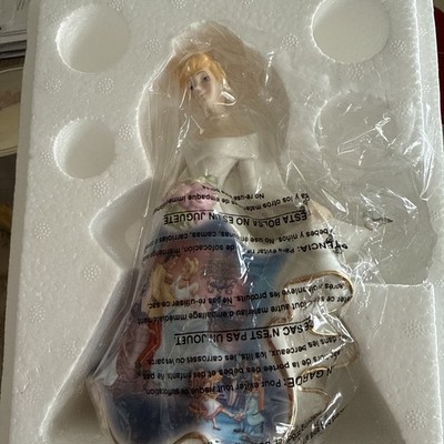 Disney's ''Happily Ever After Cinderella'' Bell Bradford Exchange COA Boxed