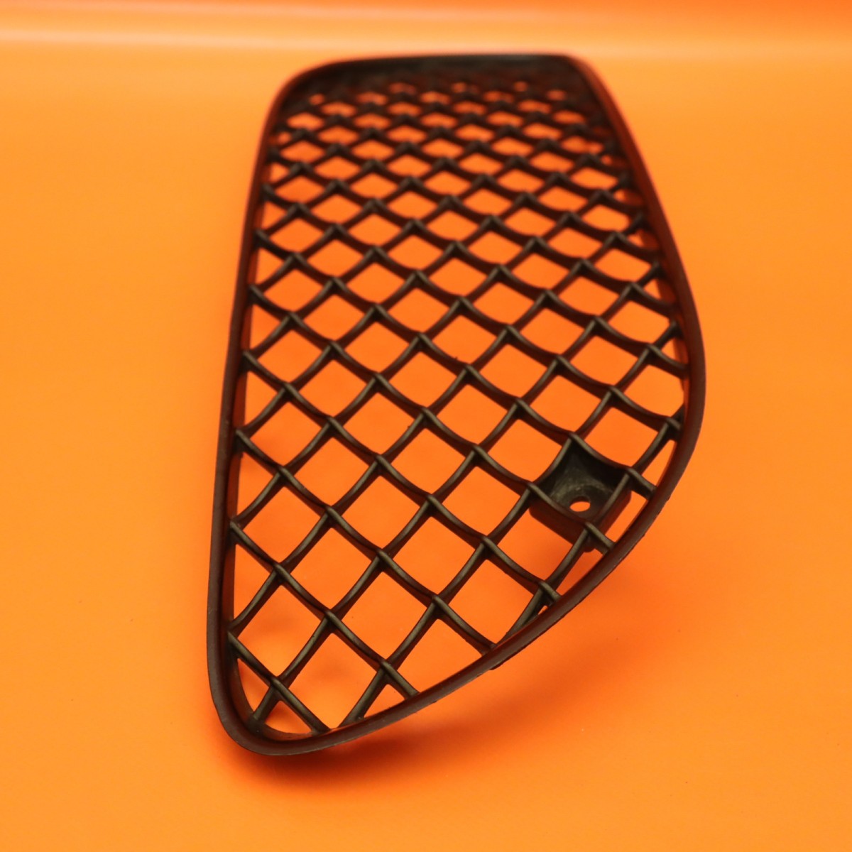 BENTLEY GT GTC LOWER GRILLE RIGHT 2004 2005 2006 2007 2008 3W8807682A COUPE 2D