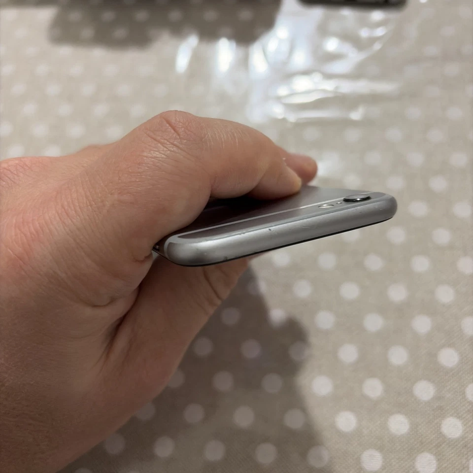 Apple iPhone 6 A1586 16gb Grigio Siderale Space Gray 4238 - Immagine 4 di 4