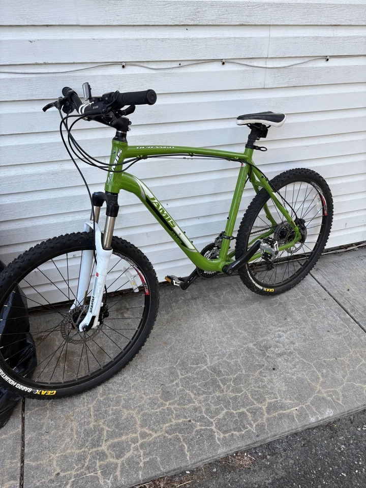 Esta es una bicicleta impresionante, un cuadro de aluminio triple tope Jamis T6, 7005 Foto 4 de 4