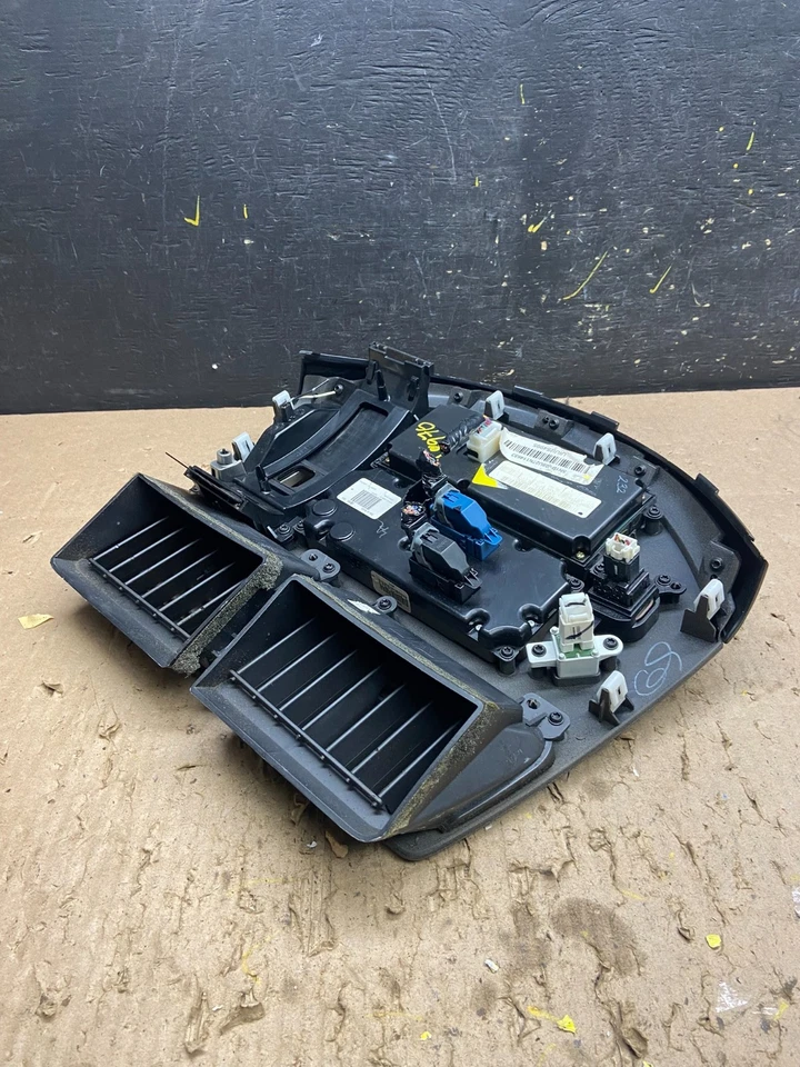 2007 to 2009 Nissan Quest Radio Shifter Climate Control Panel Bezel Oem T8970 DG - Image 4 of 4